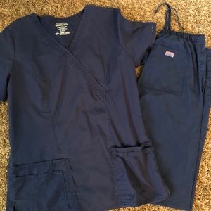 Cherokee Scrub Set in Navy